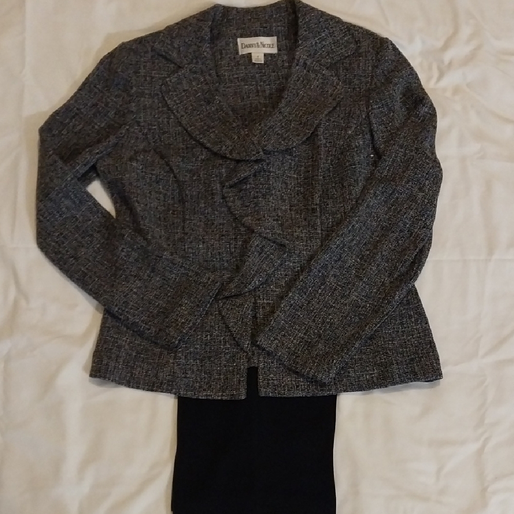 Danny & Nicole  Gray Tweed Blazer with Black Slacks 2 Piece Suit